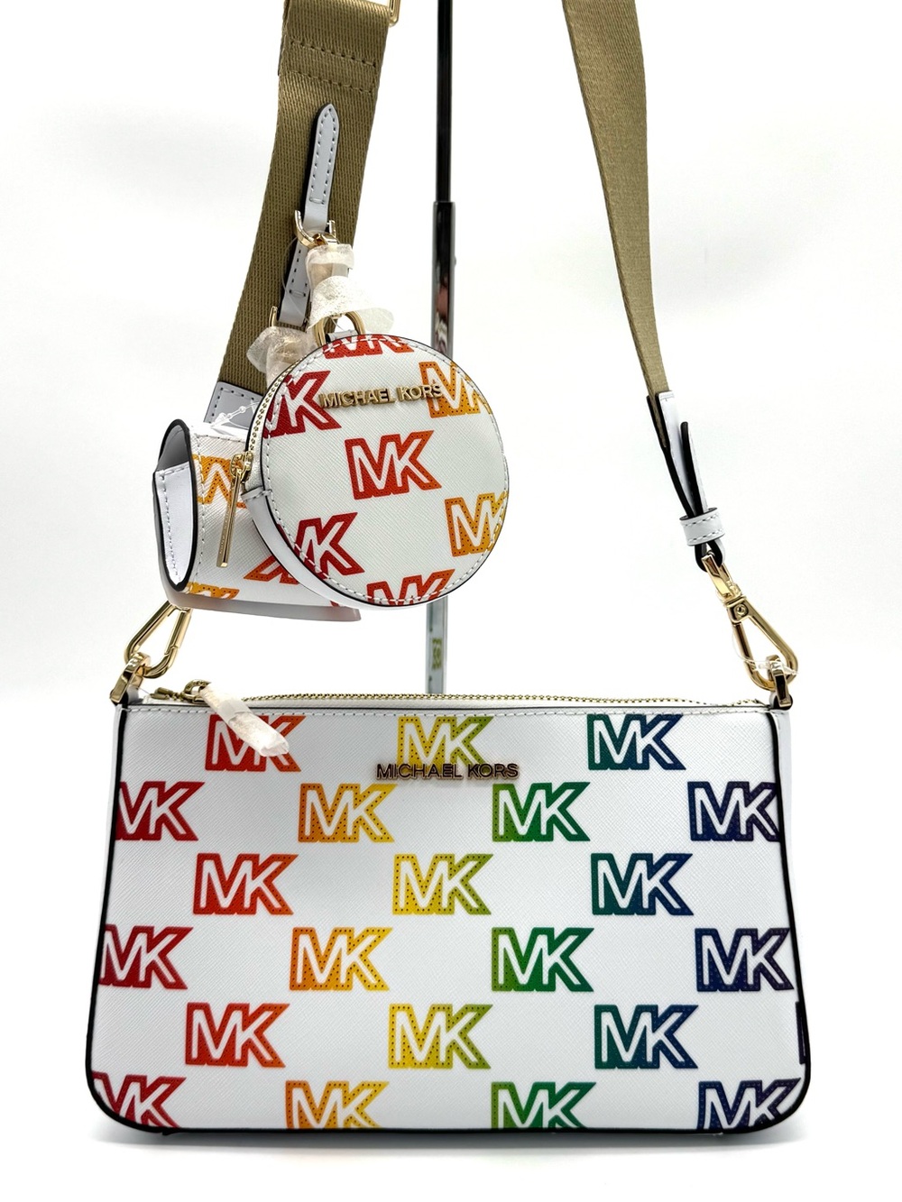Michael Kors Jet Set Price Medium
Crossbody W Tech Accessories Rainbow